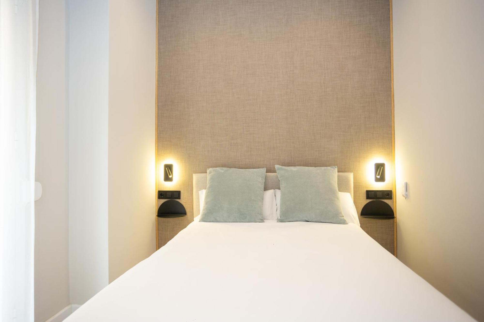 Chinitas Urban Rooms Malaga Bagian luar foto